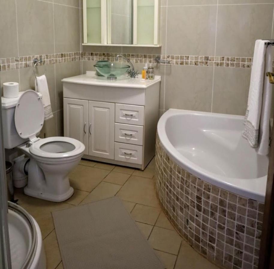 Mountain Rose Guesthouse Louis Trichardt Extérieur photo